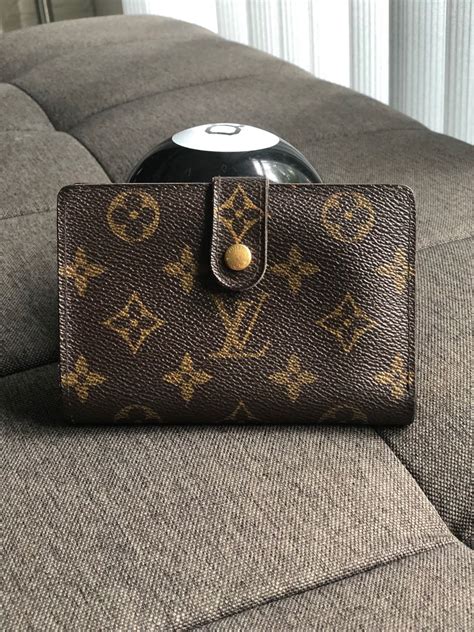 Louis Vuitton Monogram Kiss